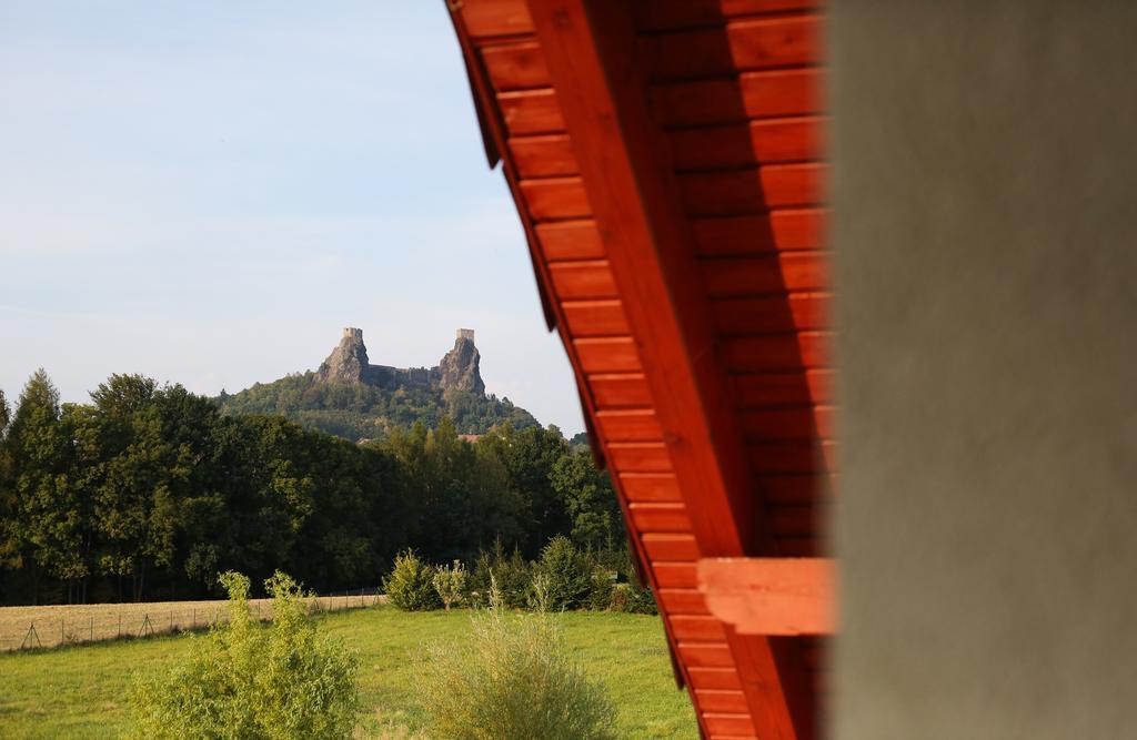 ホテル Penzion Recall Troskovice エクステリア 写真